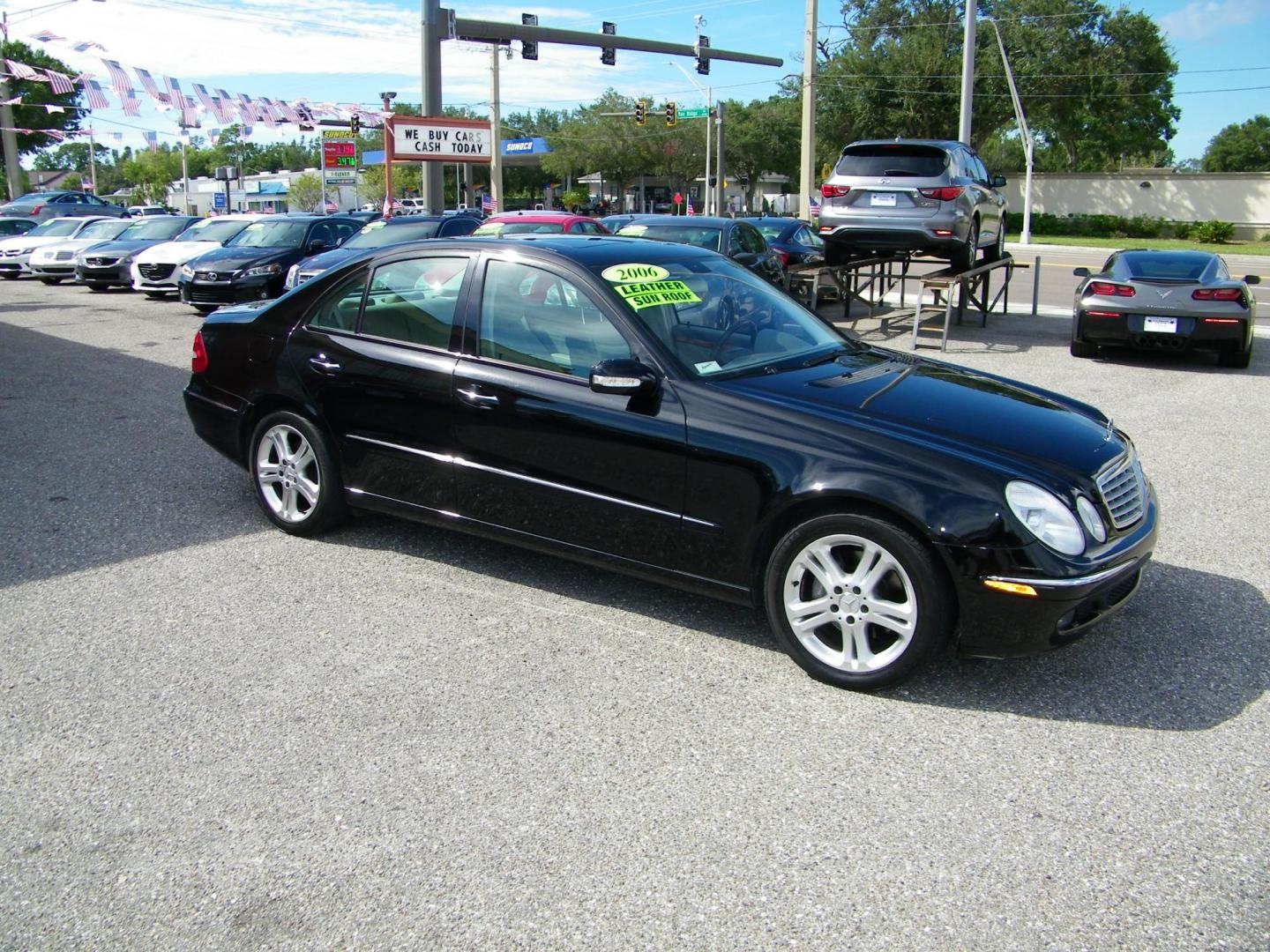 2006 Black /Grey Mercedes-Benz E-Class E350 (WDBUF56J66A) with an 3.5L V6 DOHC 24V engine, Automatic transmission, located at 4000 Bee Ridge Road, Sarasota, FL, 34233, (941) 926-0300, 27.298664, -82.489151 - Photo#11