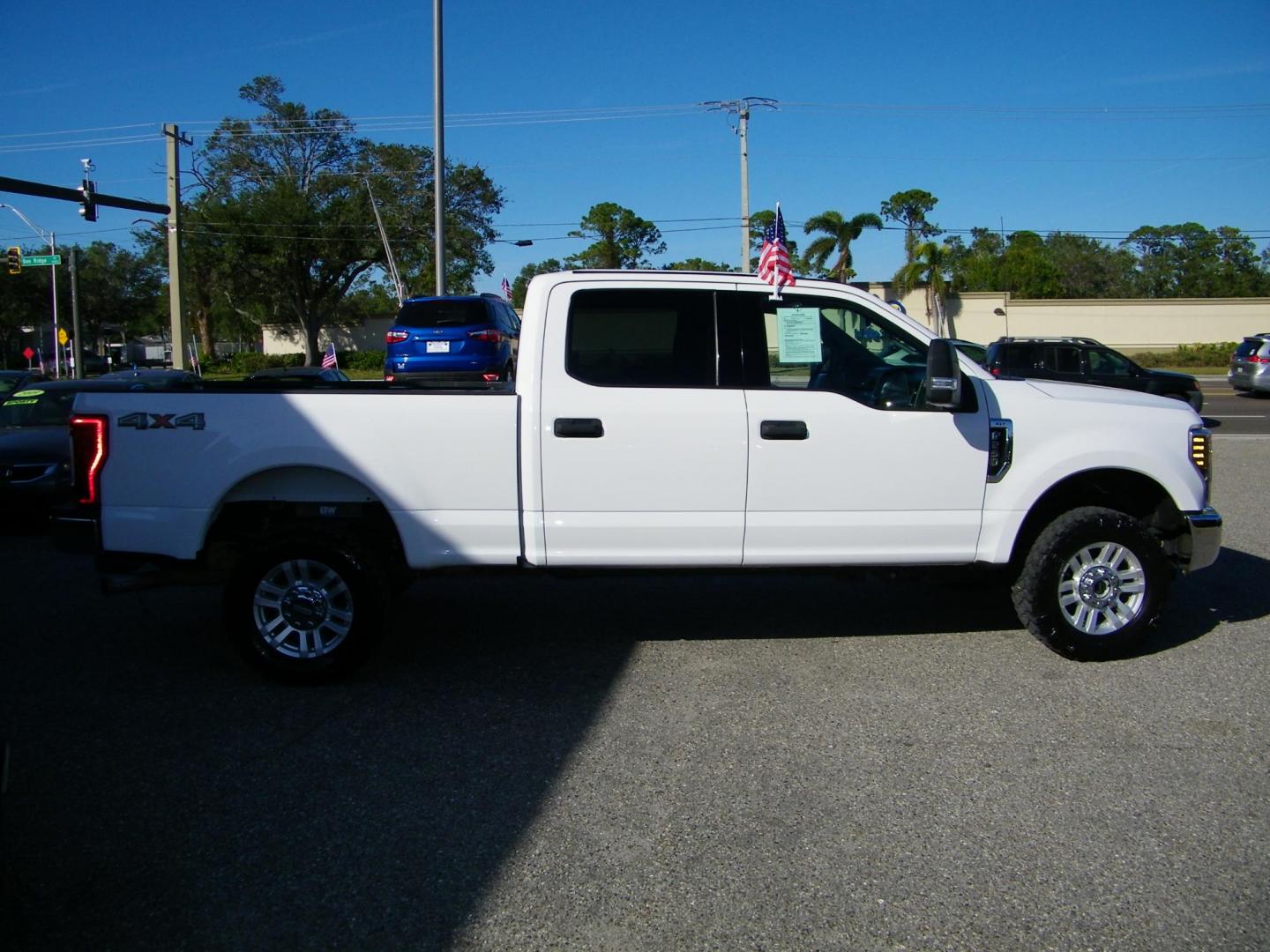 2019 White /Grey Ford F-250 SD King Ranch Crew Cab 4WD (1FT7W2B62KE) with an 6.2L V8 OHV 16V engine, 6A transmission, located at 4000 Bee Ridge Road, Sarasota, FL, 34233, (941) 926-0300, 27.298664, -82.489151 - Photo#6