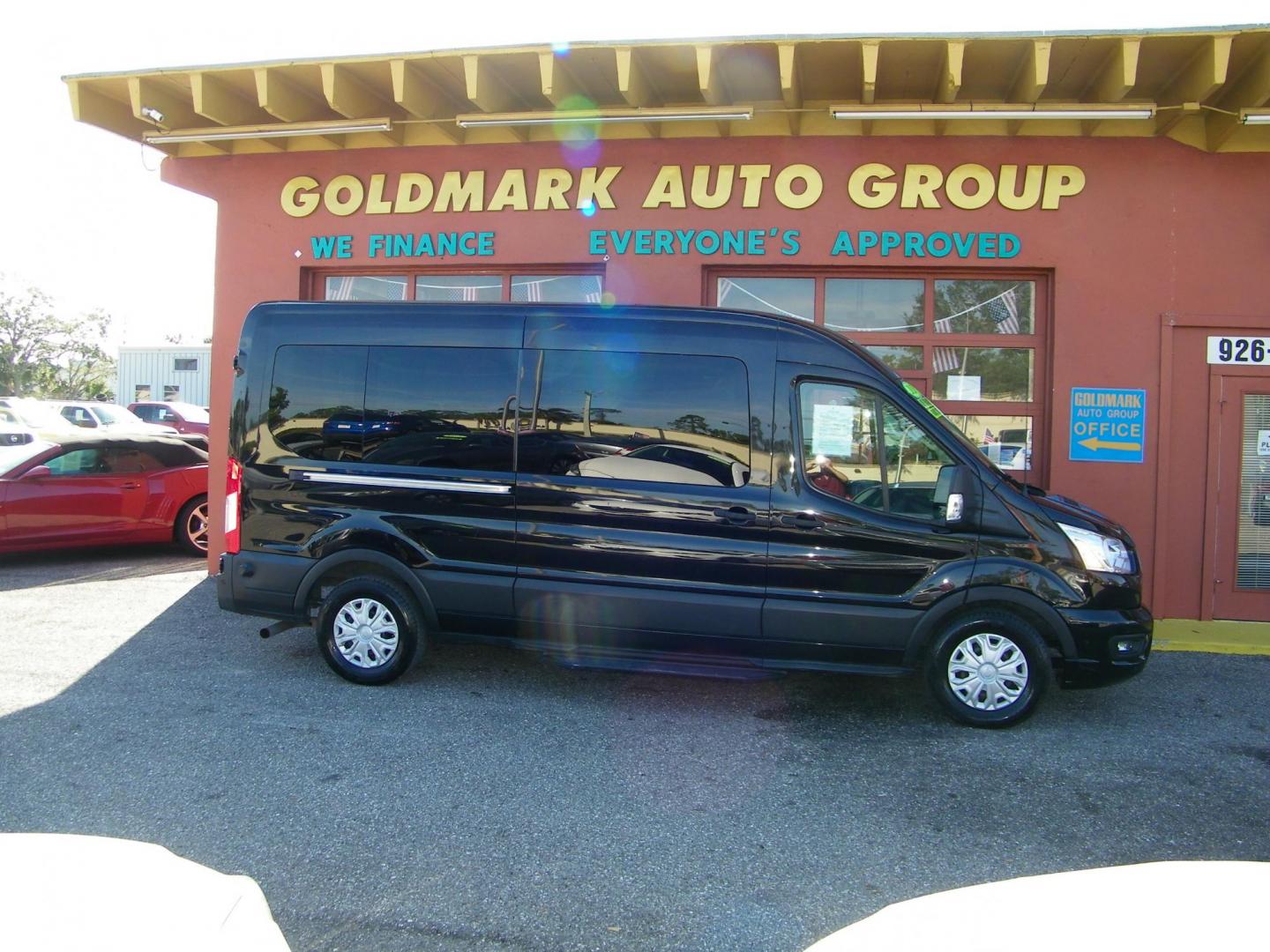 2020 Black /Black Ford Transit 350 Wagon Med. Roof XL w/Sliding Pass. 148-in. WB (1FBAX2C83LK) with an 3.5L V6 DOHC 24V engine, 6A transmission, located at 4000 Bee Ridge Road, Sarasota, FL, 34233, (941) 926-0300, 27.298664, -82.489151 - Photo#5