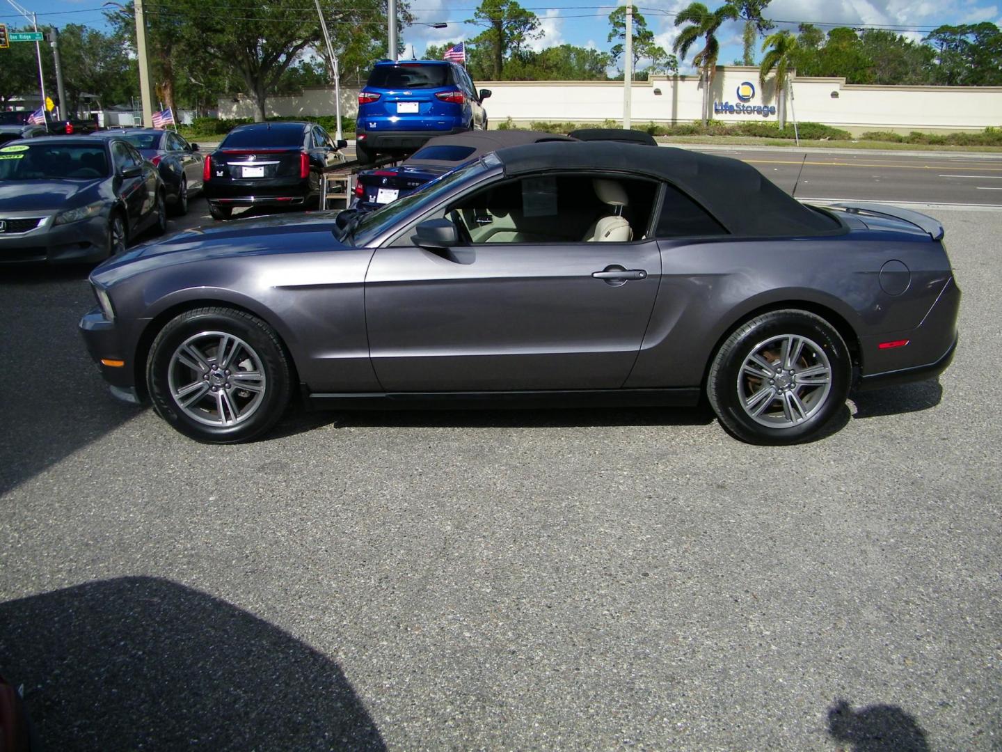 2010 Gray /Grey Ford Mustang V6 Convertible (1ZVBP8EN2A5) with an 4.0L V6 OHC 12V engine, Automatic transmission, located at 4000 Bee Ridge Road, Sarasota, FL, 34233, (941) 926-0300, 27.298664, -82.489151 - Photo#4