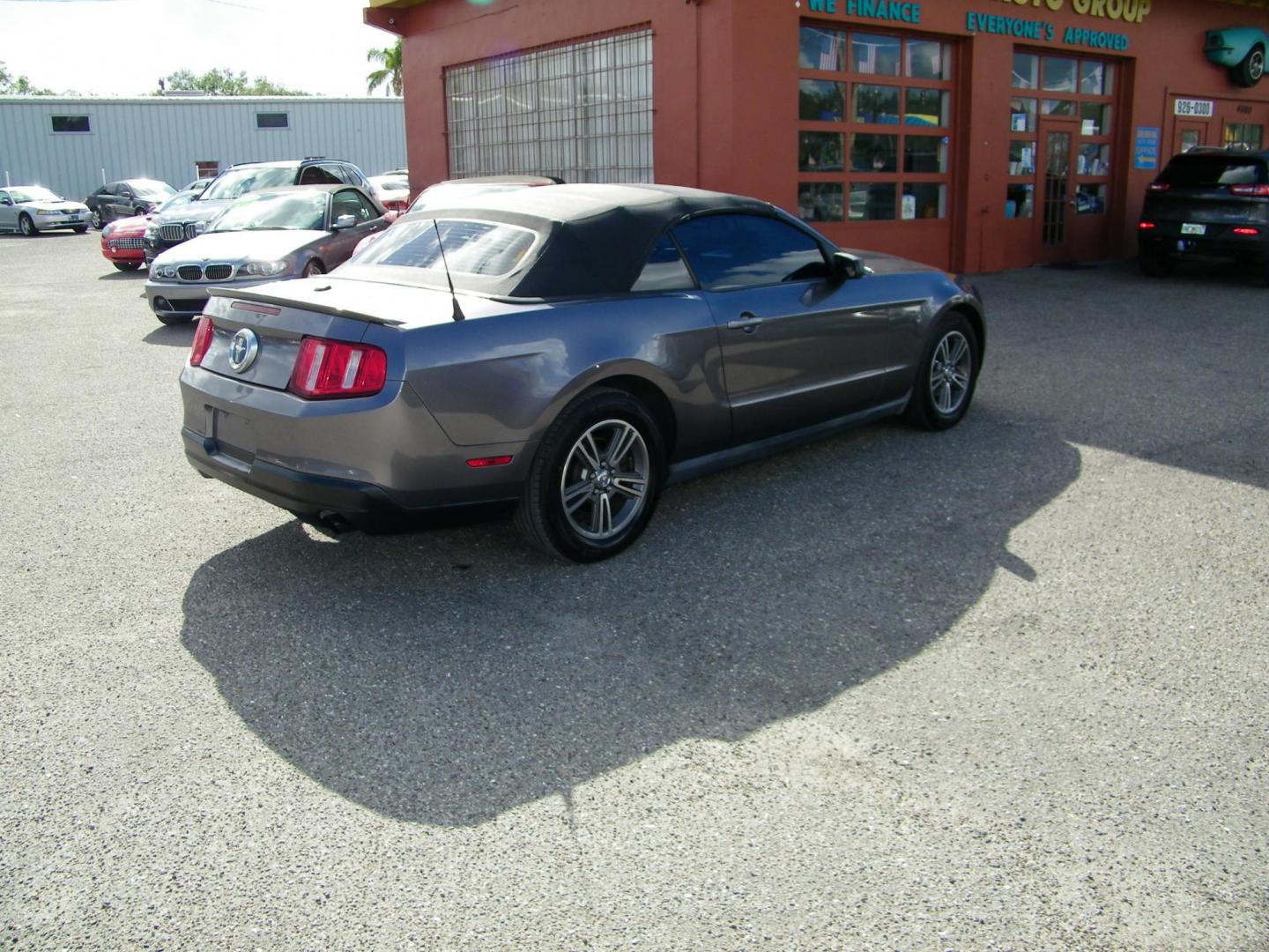 2010 Gray /Grey Ford Mustang V6 Convertible (1ZVBP8EN2A5) with an 4.0L V6 OHC 12V engine, Automatic transmission, located at 4000 Bee Ridge Road, Sarasota, FL, 34233, (941) 926-0300, 27.298664, -82.489151 - Photo#5