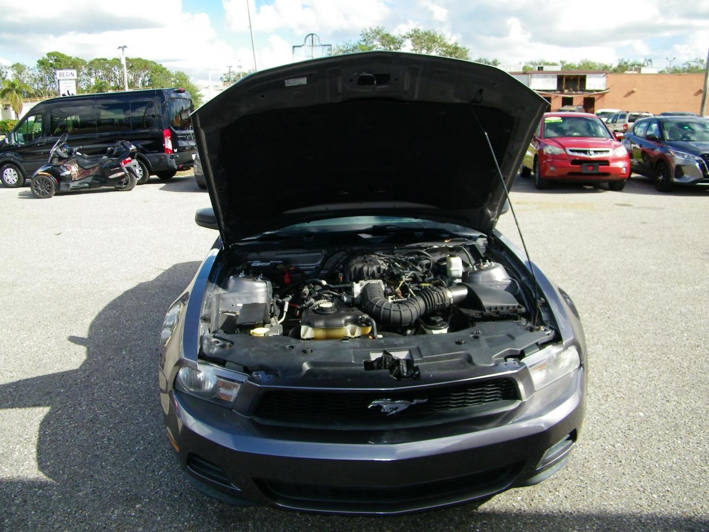 2010 Gray /Grey Ford Mustang V6 Convertible (1ZVBP8EN2A5) with an 4.0L V6 OHC 12V engine, Automatic transmission, located at 4000 Bee Ridge Road, Sarasota, FL, 34233, (941) 926-0300, 27.298664, -82.489151 - Photo#7