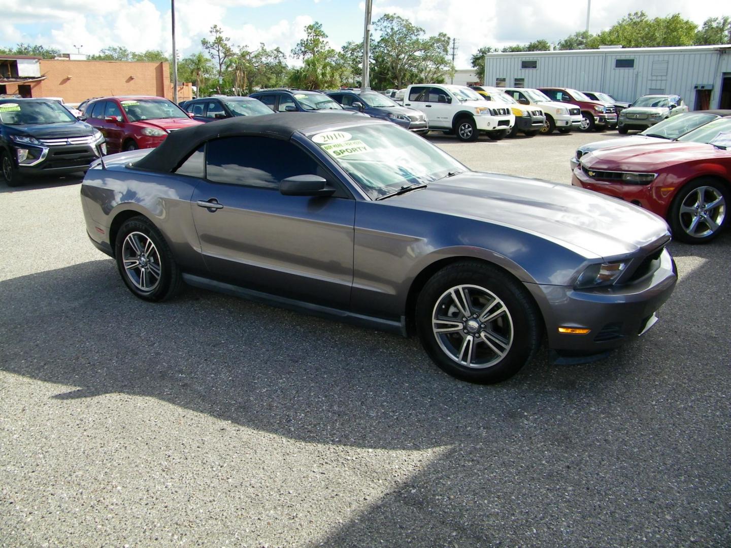 2010 Gray /Grey Ford Mustang V6 Convertible (1ZVBP8EN2A5) with an 4.0L V6 OHC 12V engine, Automatic transmission, located at 4000 Bee Ridge Road, Sarasota, FL, 34233, (941) 926-0300, 27.298664, -82.489151 - Photo#8