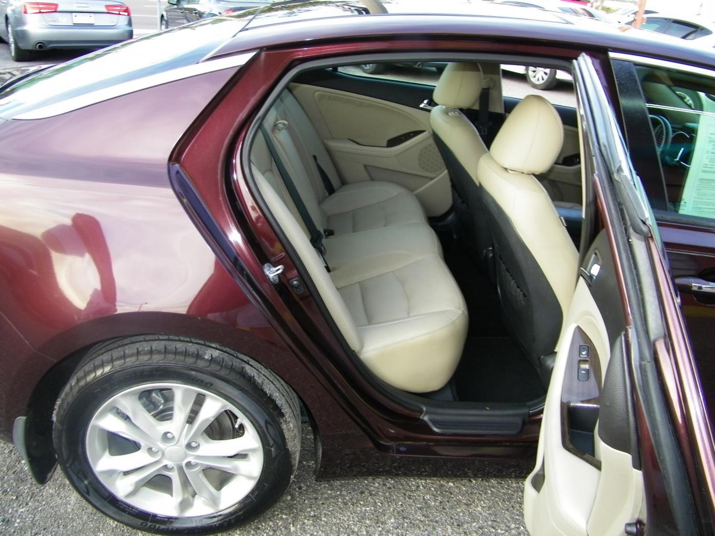 2013 Maroon /Beige Kia Optima EX (5XXGN4A77DG) with an 2.4L L4 DOHC 16V engine, 6-Speed Automatic transmission, located at 4000 Bee Ridge Road, Sarasota, FL, 34233, (941) 926-0300, 27.298664, -82.489151 - Photo#11