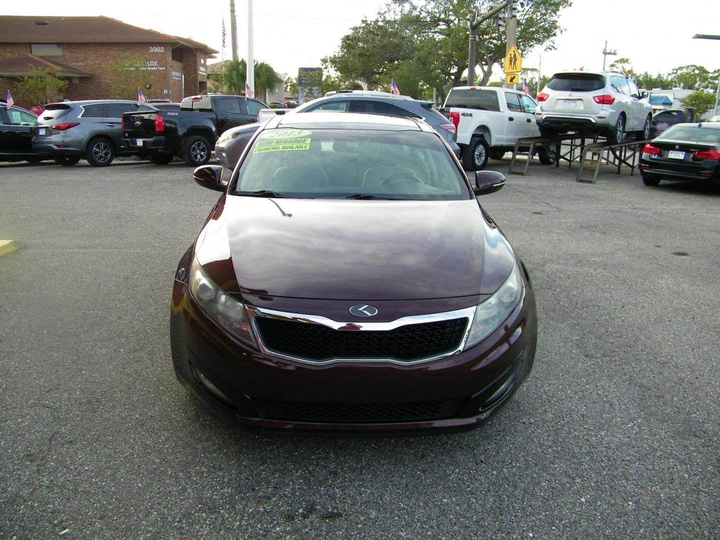 2013 Maroon /Beige Kia Optima EX (5XXGN4A77DG) with an 2.4L L4 DOHC 16V engine, 6-Speed Automatic transmission, located at 4000 Bee Ridge Road, Sarasota, FL, 34233, (941) 926-0300, 27.298664, -82.489151 - Photo#3