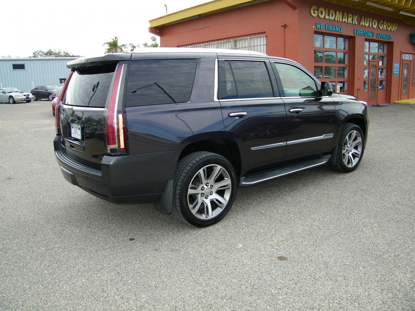 2015 Gray /Beige Cadillac Escalade Luxury 4WD (1GYS4MKJ6FR) with an 6.2L V8 OHV 16V FFV engine, 8-Speed Automatic transmission, located at 4000 Bee Ridge Road, Sarasota, FL, 34233, (941) 926-0300, 27.298664, -82.489151 - Photo#9