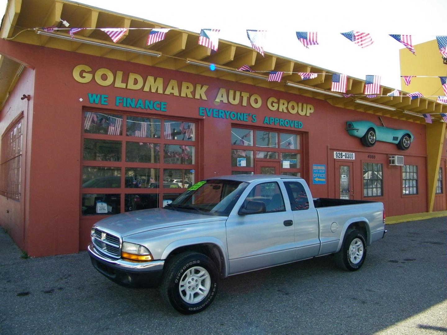 2004 Silver /Gray Dodge Dakota SLT Club Cab 2WD (1D7GL42K84S) with an 3.7L V6 SOHC 12V engine, Automatic transmission, located at 4000 Bee Ridge Road, Sarasota, FL, 34233, (941) 926-0300, 27.298664, -82.489151 - Photo#1