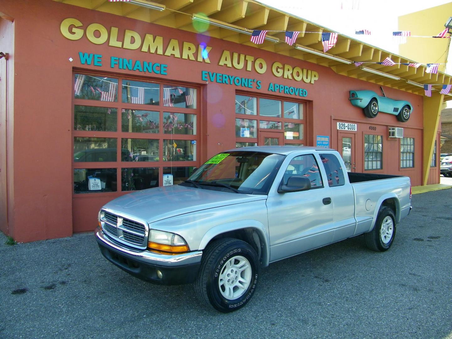 2004 Silver /Gray Dodge Dakota SLT Club Cab 2WD (1D7GL42K84S) with an 3.7L V6 SOHC 12V engine, Automatic transmission, located at 4000 Bee Ridge Road, Sarasota, FL, 34233, (941) 926-0300, 27.298664, -82.489151 - Photo#0
