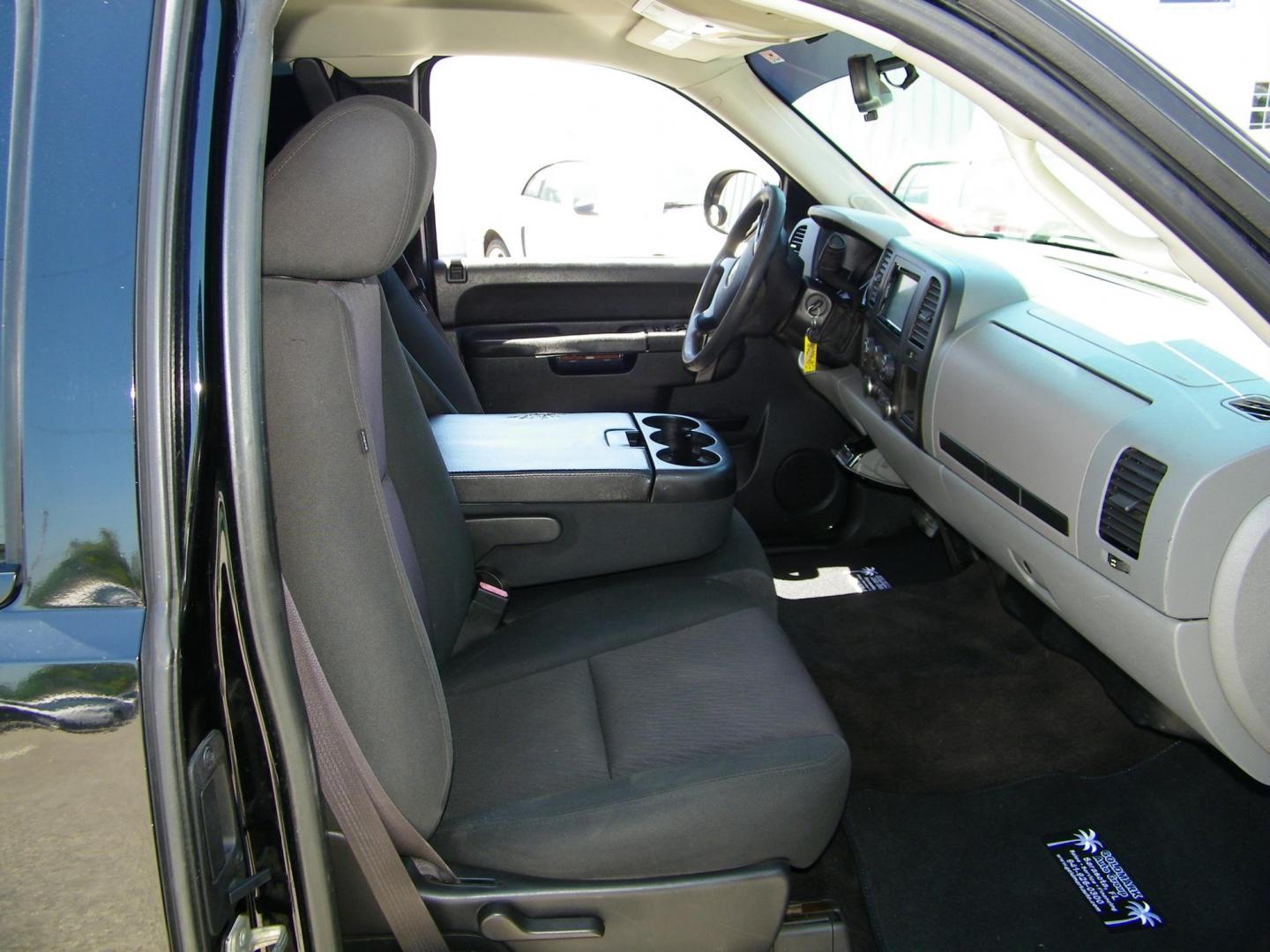 2012 Black /Grey Chevrolet Silverado 1500 LS Extended Cab 2WD (1GCRCREA5CZ) with an 4.8L V8 OHV 16V engine, 4-Speed Automatic transmission, located at 4000 Bee Ridge Road, Sarasota, FL, 34233, (941) 926-0300, 27.298664, -82.489151 - Photo#13